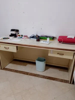 مكتب 2 متر