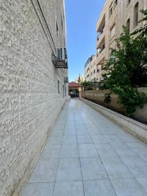 200 m2 4 Bedrooms Apartments for Sale in Amman Tabarboor