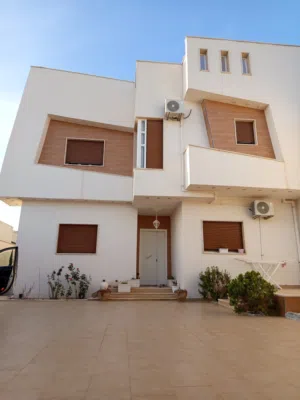 410 m2 More than 6 bedrooms Villa for Sale in Tripoli Ain Zara