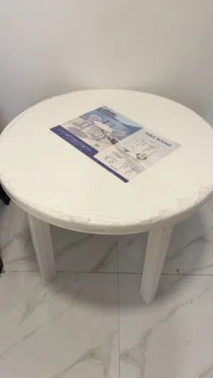 للبيع طاولة بلاستيك cosmoplast دائرية
