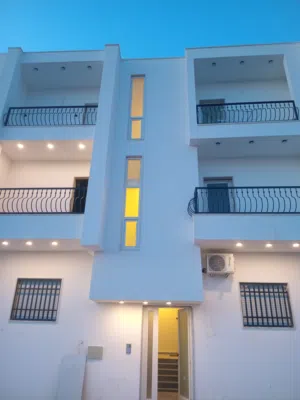شقة للبيع  الموقع السراج خلة الفاندي مقابل مزرعة العنب