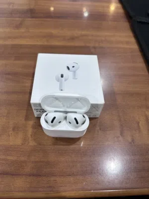 Apple AirPods 4 with ANC – Like New!