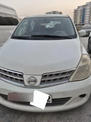 Nissan tida  GCC 2009 261500 KM ABU Dhabi plate