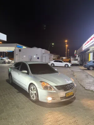 Used Nissan Altima in Al Dakhiliya