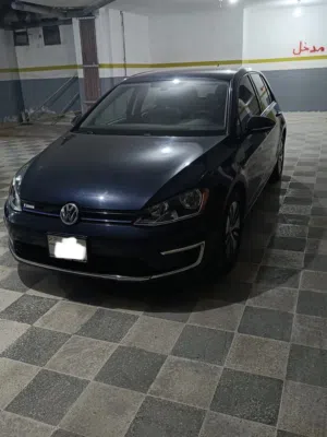 Volkswagen e-golf 2016 Se clean title  ممشى قليل ،الماني وليست صيني