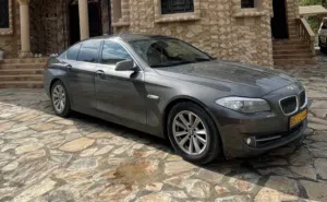 Bmw السياره