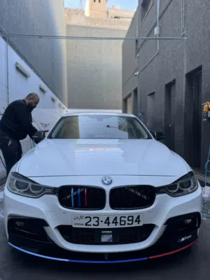 BMW  320i 2013 للبيع