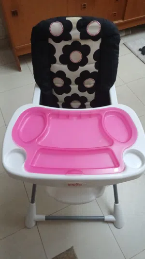 للبيع كرسي اطفال