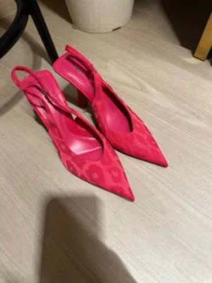 كعب ملبوس مره واحد طبي يخبل