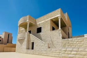 3 Bedrooms . 2 Bathrooms . 140 m20