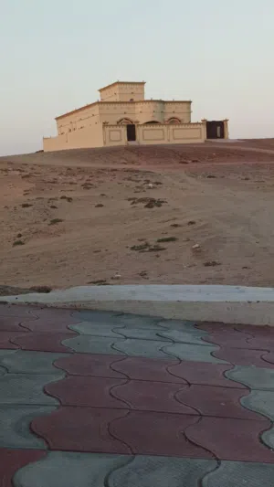 375 m2 4 Bedrooms Townhouse for Rent in Al Sharqiya Ja'alan Bani Bu Ali