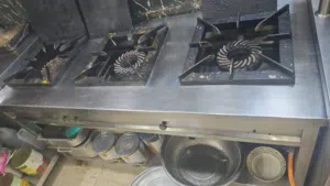 معدات مطاعم للبيع