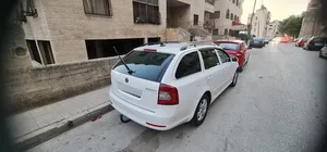 سكودا-اوكتافيا-ستيشن-2012