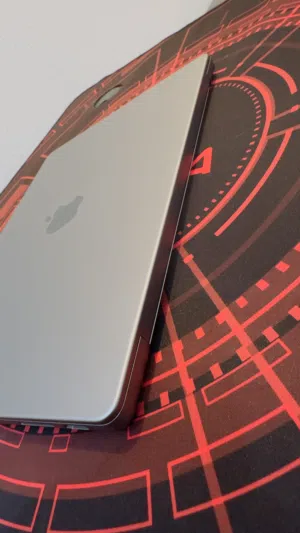 MacBook Pro M3 ( ماك بوك برو )
