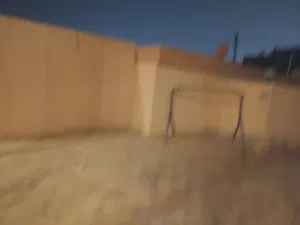 استديو  ارضي بطريق المطار بجوار شارع ولى العهد بجوار دعم المديريات