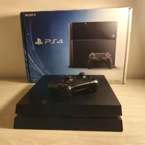 PS4 500GB Fat بلايستيشن 4 مع كرتونة  .............................Excellent Condition Tested