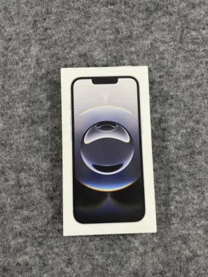 iPhone 16e  اللون (ابيض) . مساحته (128GB) . جديد بالكرتونة