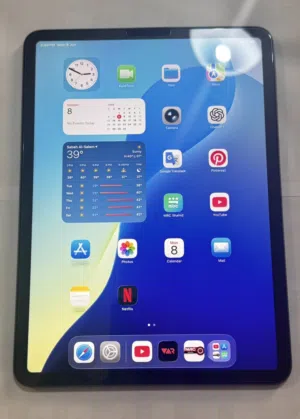 للبيع ايباد برو ipad Pro ، 11 انش بحاله ممتازه