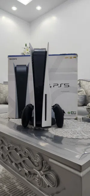 بلايستيشن 5 (( PS5 )) الفات نسخة 1000 مبرد النحاس افضل نسخة فالفايف معاه زوز يدين و باقة العاب