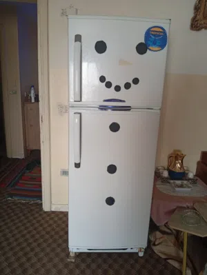ثلاجة بحاله جيده