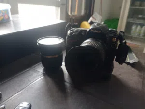 عدستين مع كاميرا Nikon d300 مع فلاش