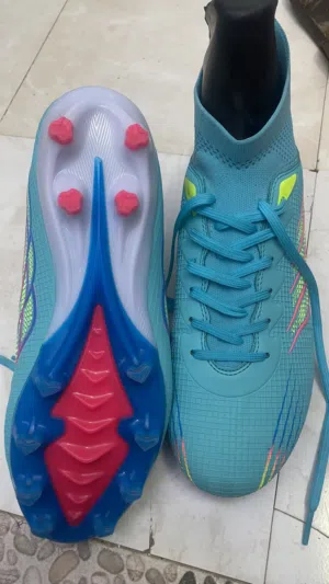 Football shoes