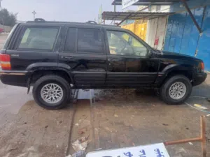 Used Jeep Grand Cherokee in Basra