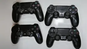 السلام عليكم يدين ps4