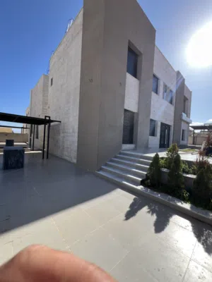 400 m2 More than 6 bedrooms Villa for Sale in Irbid Al Rahebat Al Wardiah