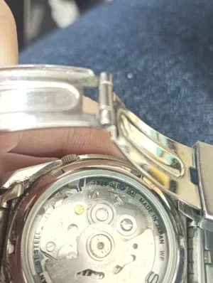 ساعة Seiko 5 أوتوماتيك أصلية – غير شغّالة – للبيع