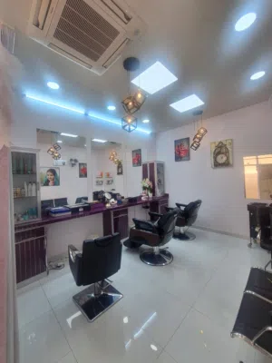 LADIES BEAUTY PARLOUR FOR SALE - FULLY EQUIPPED