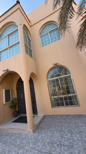 4 Bedrooms . Furnished . Yearly4