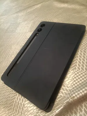 oteeto tablet new 1 week used with case and Bluetooth keyboard in very good shape barley used
