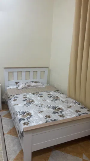 سرير مع دوشق