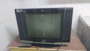 تلفزيون شارب SHARP أصلي شغال 100% مع الريموت