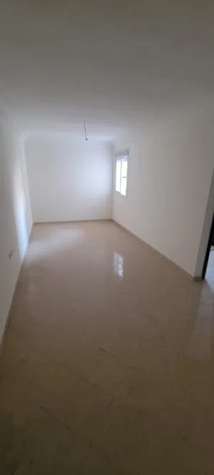 شق للبيع في الرحمة