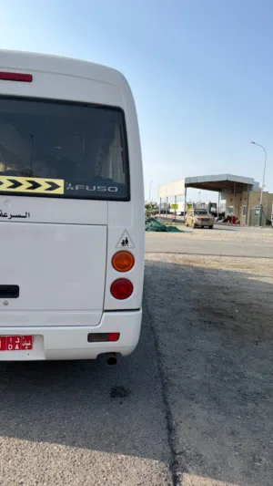 يوجد لدينا باصات توصيل الى الرحلات  جديده ومريحه وشاحنات لنقل الامتعه