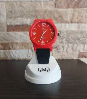 ساعات بناتي  / ستاتي نوعية ممتازة مستعمل بحالة جيدة جدا