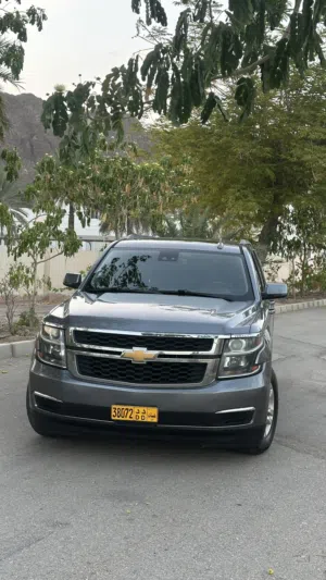 Used Chevrolet Suburban in Al Dakhiliya