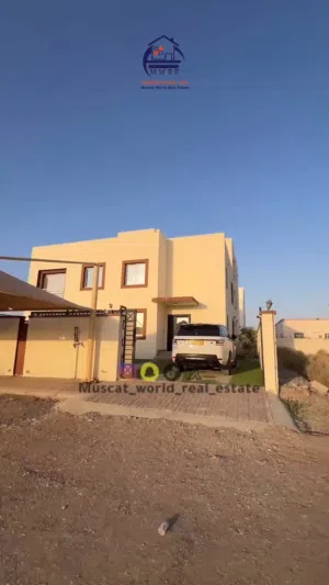للبيع جزء من توين فيلا في المعبيله 8 بسعر 57الف