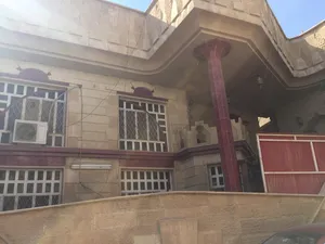 200 m2 4 Bedrooms Townhouse for Sale in Karbala Al-Hussein