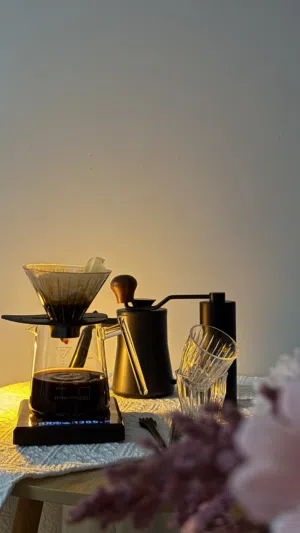 بوكس عدة V60 coffee كامله نقدم لكم مجموعة تحضير قهوة v60 شامله 10 قطع بجودة عاليه مقاوم للصدأ