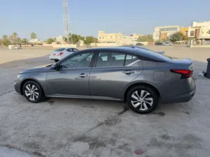 Used Nissan Altima in Muscat