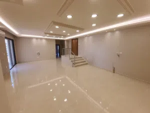 200 m2 3 Bedrooms Apartments for Rent in Amman Khalda