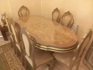 طاولة سفرة مع بوفيه