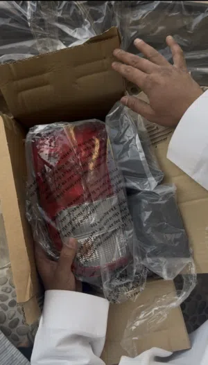 قطع غيار هايلكس 2004