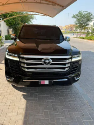 Used Toyota Land Cruiser in Abu Dhabi