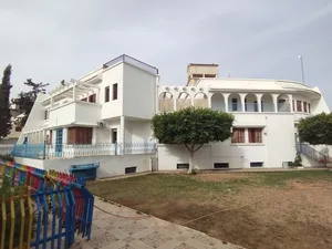 2000 m2 More than 6 bedrooms Villa for Rent in Tripoli Al-Hadba Al-Khadra