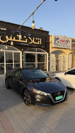 Used Nissan Altima in Al Batinah