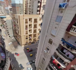 شقه بالسيوف شماعه